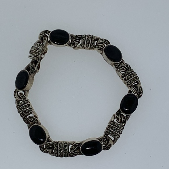 Vintage Marcasite, Onyx and Sterling Silver Bracelet - Picture 4 of 7